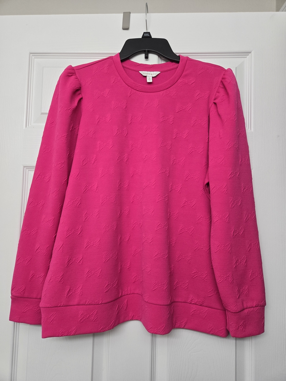 crown & ivy Hot Pink Textured Puff-Sleeve Sweatshirt